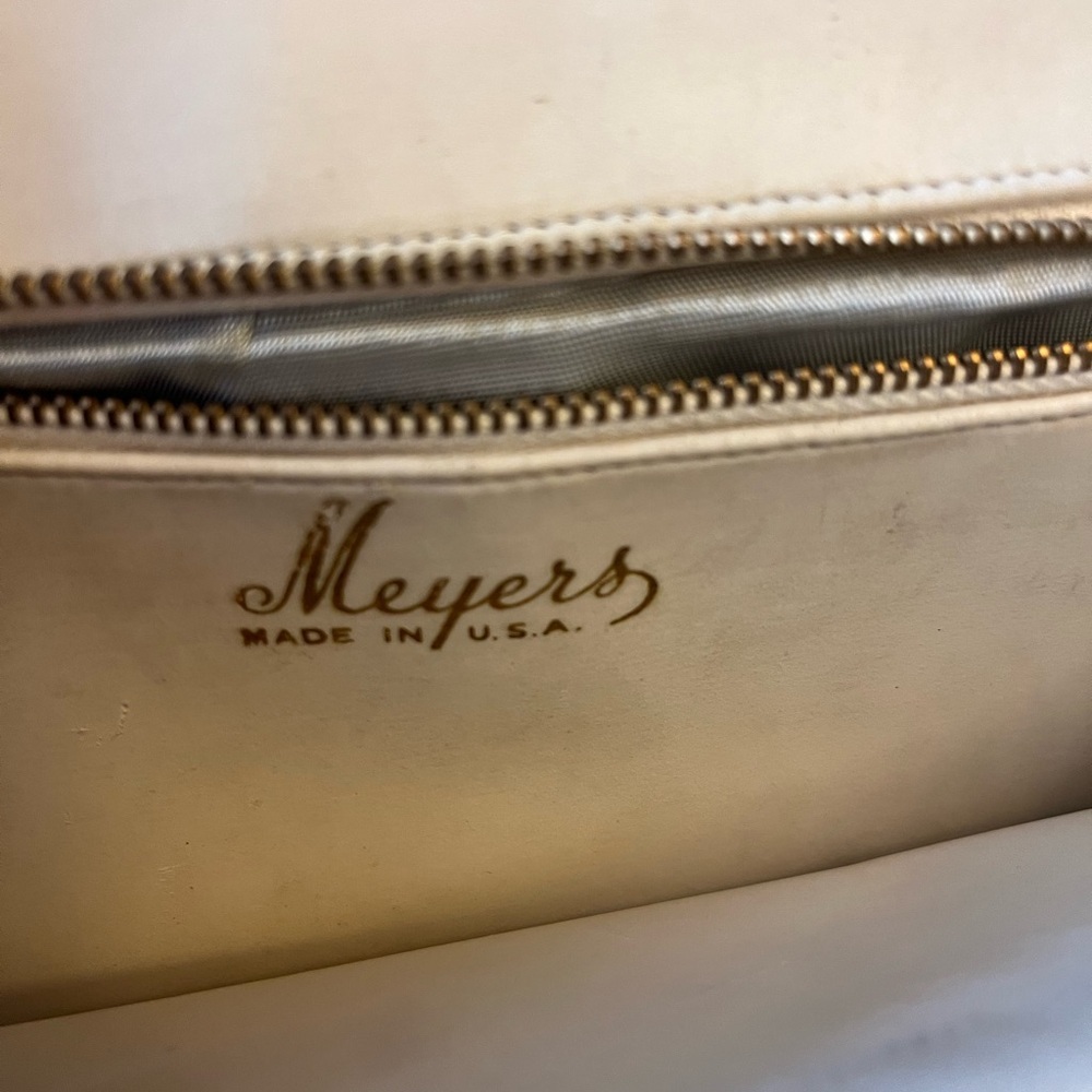 MEYERS Chic Quilted Olive hand Bag - Picture 2 of 9